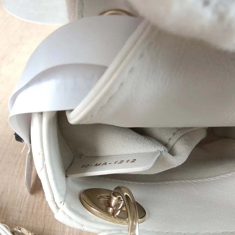 DIOR Crossbody Bag Lady Lady Dior Bag White Lambskin Mini 12 × 5 × 10 cm — detail view 10 of 11