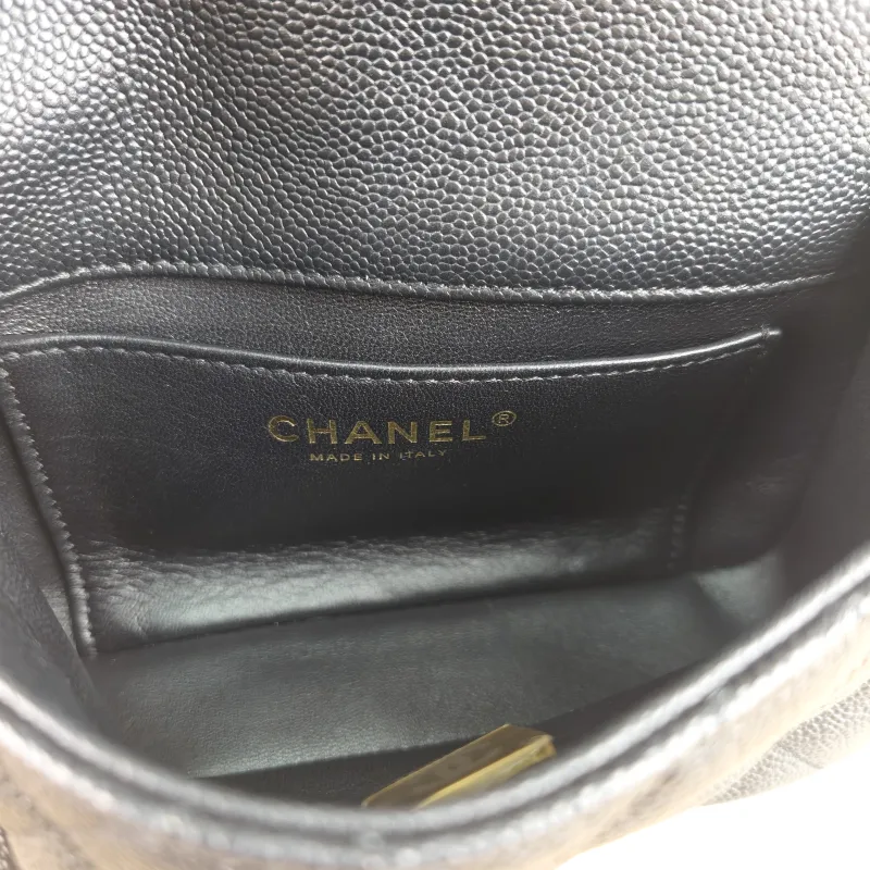Chanel Crossbody Bag 23p Black Grained Calfskin 18 × 5 × 12 cm — detail view 2 of 10