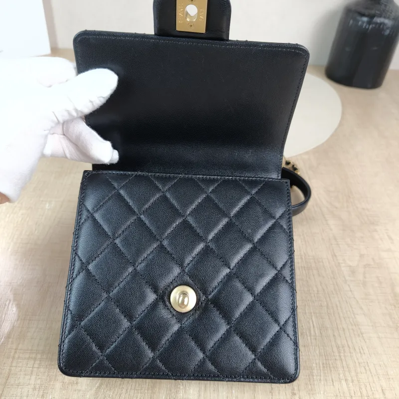 Chanel Crossbody Bag Pearl Crossbody Bag Black Calfskin One Size 15.5 × 5 × 15.5 cm 29 — detail view 1 of 12