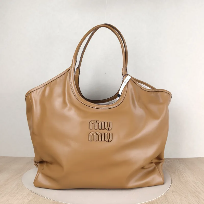 Miumiu Shoulder Bag IVY Tote Shopping Tote CC alfskin 38 × 18 × 38 cm