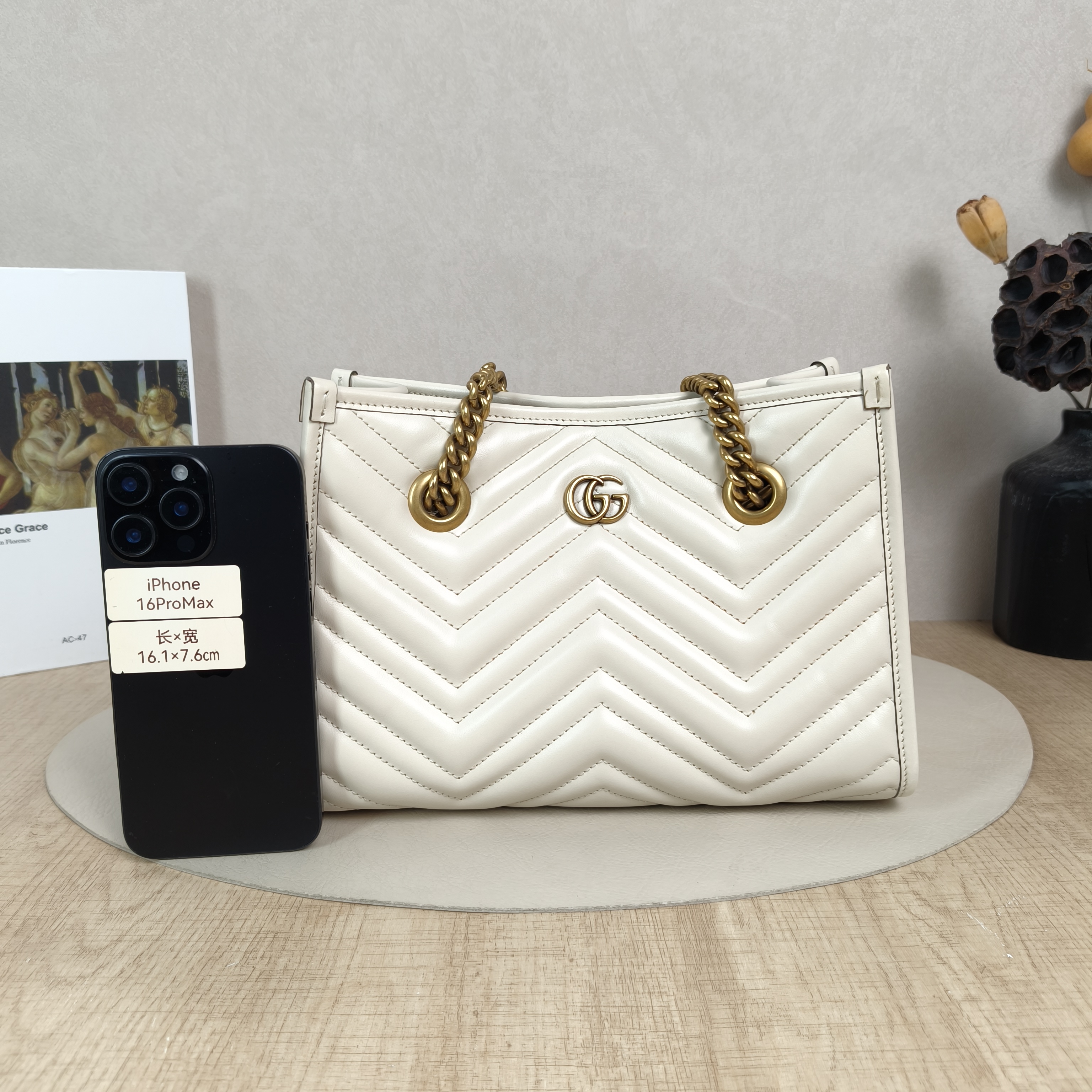GUCCI Shoulder Bag GG Marmont Marmont tote White Calfskin Small Edition26.5 × 12.5 × 18.5 cm — cover view 4 of 6