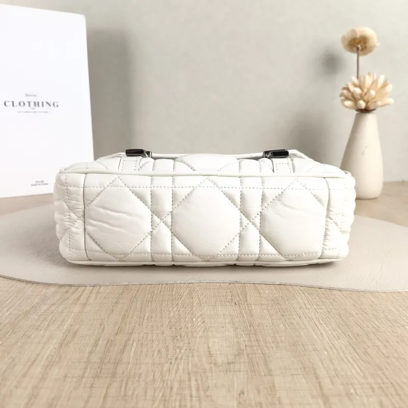DIOR Crossbody Bag camp Messenger Bag White Calfskin Small 23 × 8 × 15 cm — cover view 4 of 5