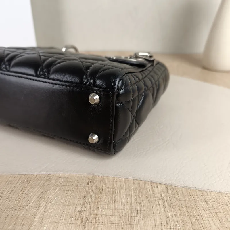 DIOR Crossbody Bag Lady Lady Dior Bag Lambskinmini17 × 7 × 15 cm — detail view 1 of 10