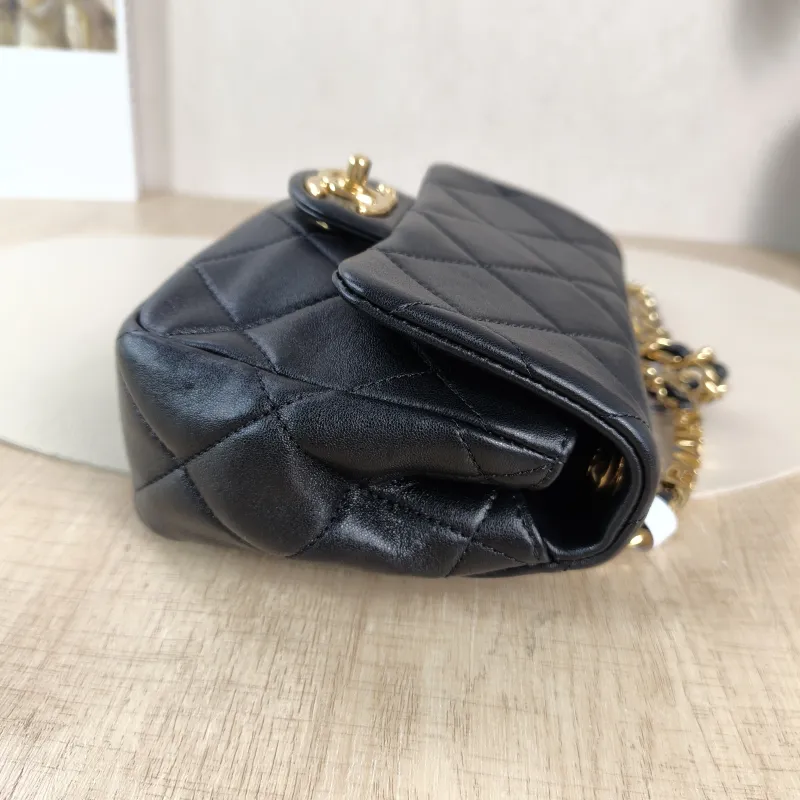 Chanel Top Handle Bag Black Lambskin Mini 17 × 6 × 13 cm — detail view 10 of 12