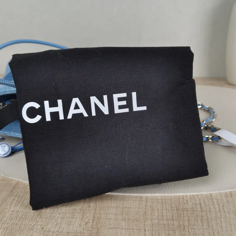 Chanel Crossbody Bag 31Bag Navy Blue Mini 23 × 5.5 × 22 cm — detail view 9 of 14