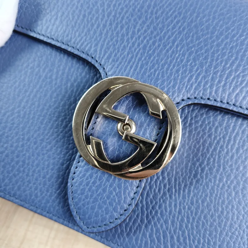 GUCCI Crossbody Bag g Collection Blue Calfskin Small20 × 9 × 16 cm — detail view 4 of 12
