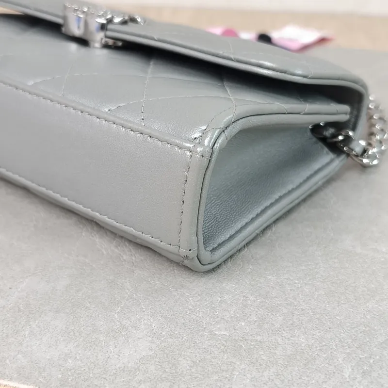 Chanel Crossbody Bag kelly Silver Waxed Leather One Size 18 × 4.5 × 10 cm — detail view 8 of 11