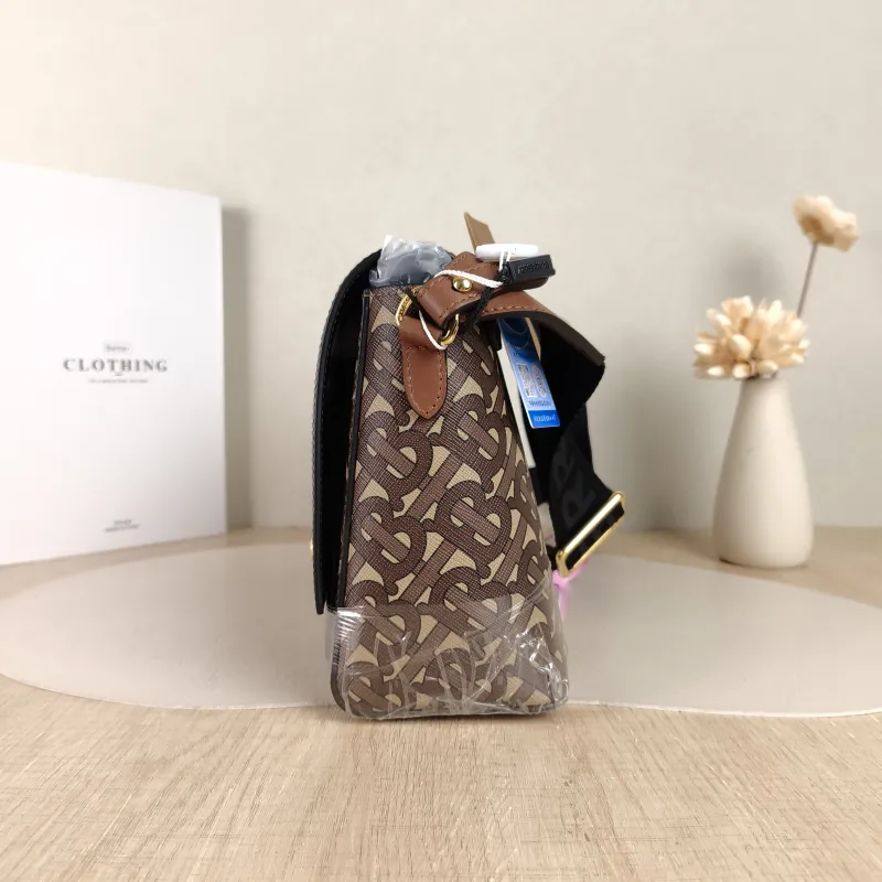 BURBERRY Crossbody Bag note Messenger Bag Colorblock PVC One Size 25 × 8 × 18 cm — detail view 6 of 12