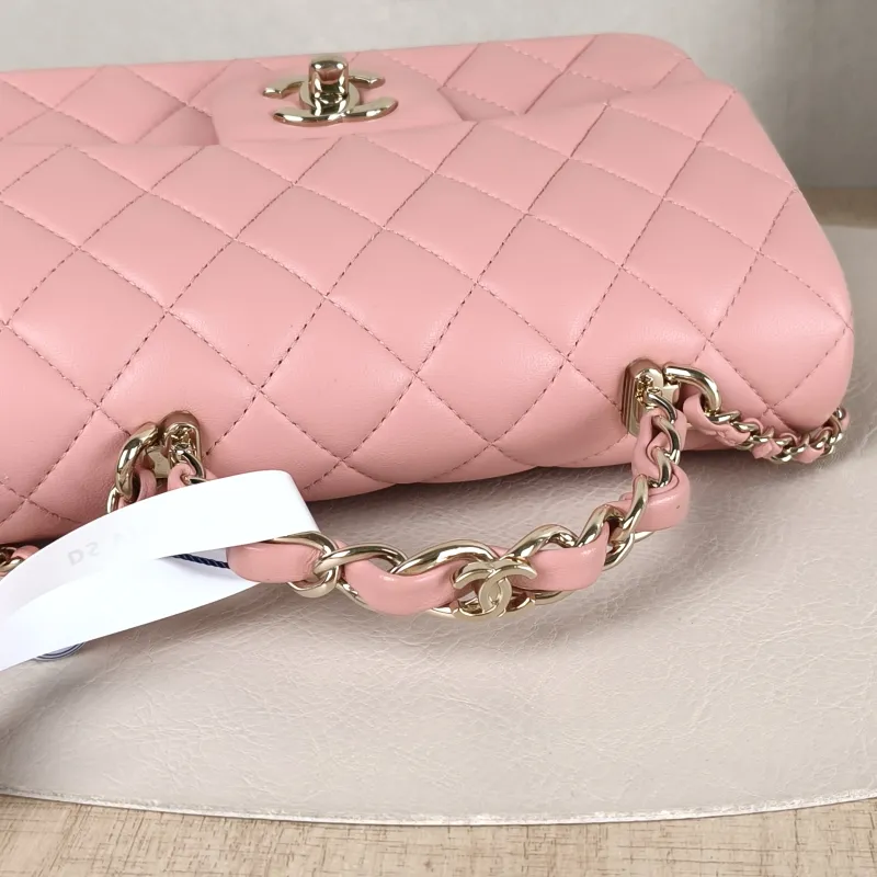 Chanel Crossbody Bag23k logo mini Pink Lambskin mini20 × 6 × 12 cm — detail view 2 of 14