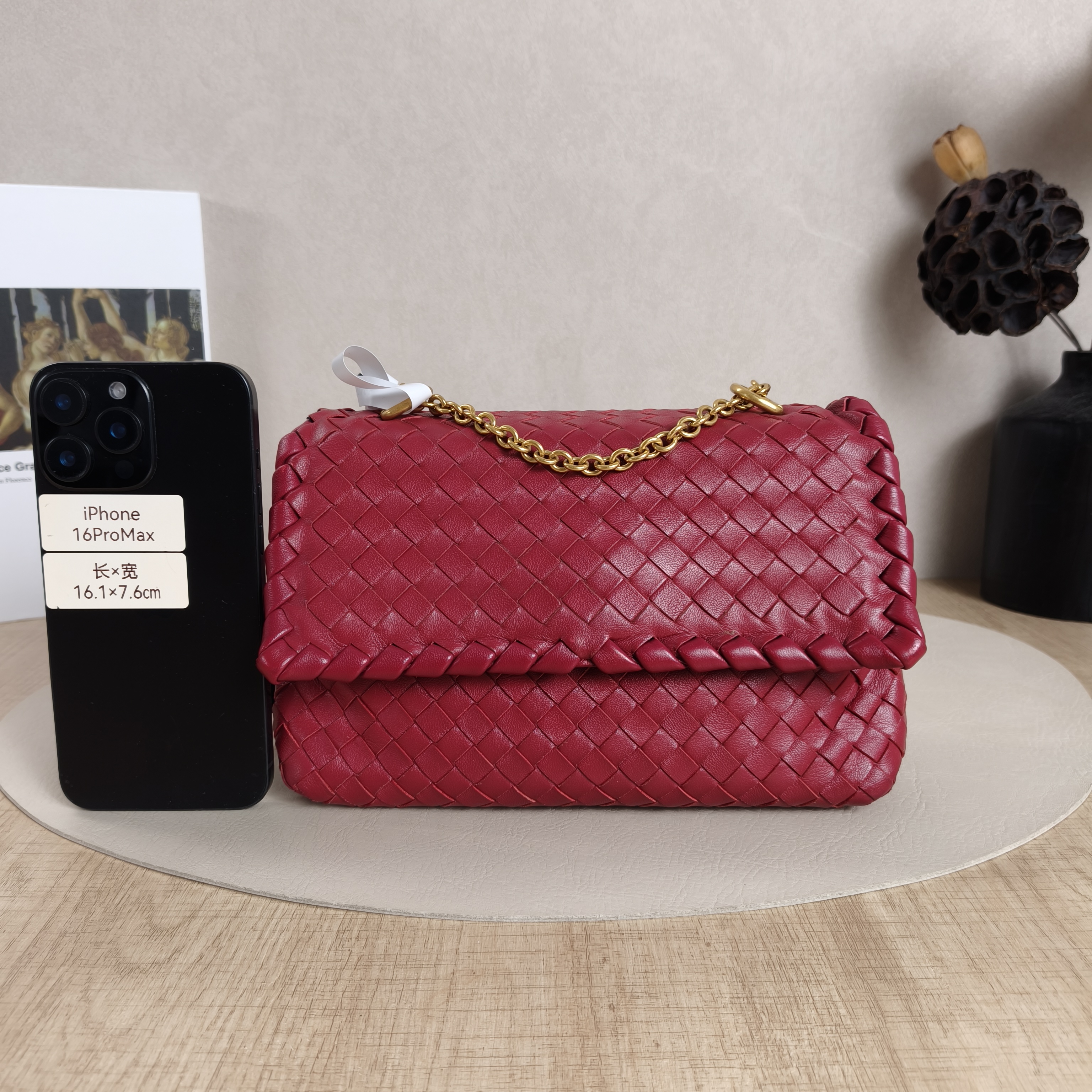 Bottega Veneta Shoulder Bag Woven Messenger Bag Burgundy Lambskin 21.5 × 7 × 13.5 cm — cover view 6 of 11