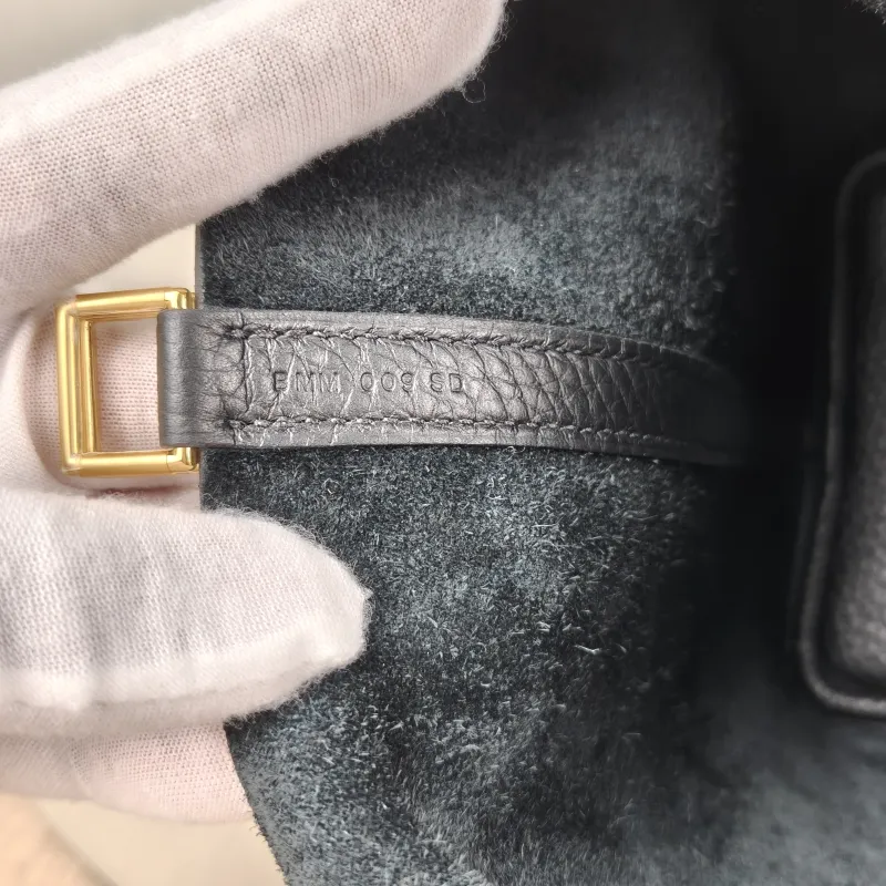 Hermès Top Handle Bag Picotin Lock 18 18 Black Taurillon Clemence TC Calfskin Small 18 × 13 × 19 cm B — detail view 5 of 11