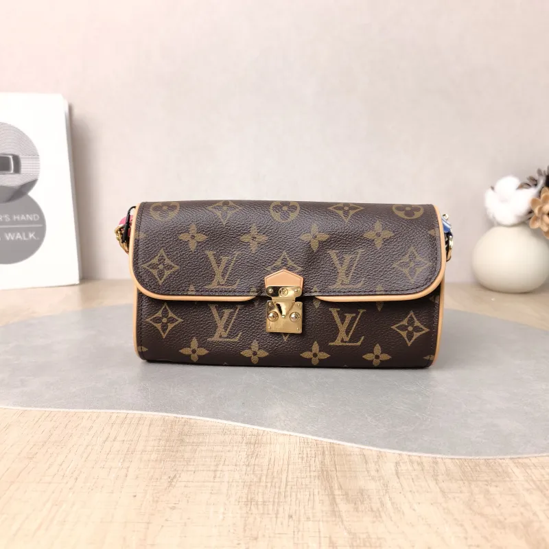 Louis Vuitton Crossbody Bag POCHETTE CAMILLE Monogram PVC One Size 20.5 × 6 × 11 cm