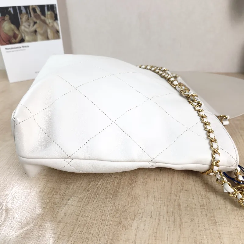 Chanel Shoulder Bag Tote Bag White Gold Calfskin One Size 25 × 7 × 24 cm 31 — detail view 6 of 10