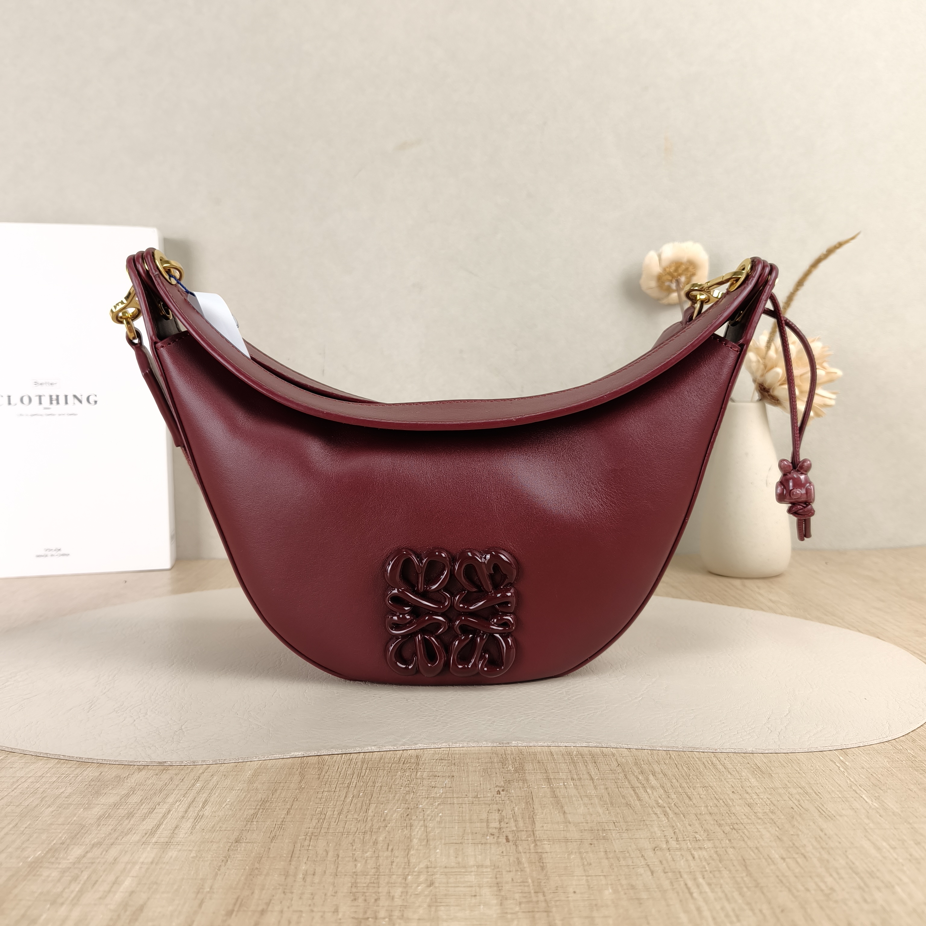 LOEWE Shoulder Bagluna Shoulder Bag Red Calfskin One Size30 × 6 × 20.5 cm