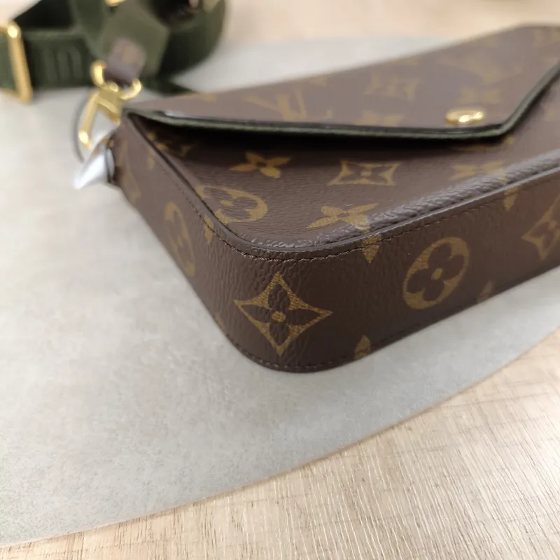 Louis Vuitton Crossbody Bag FÉLICIE STRAP & GO Monogram PVC Small17 × 3.5 × 9.6 cm — detail view 8 of 16