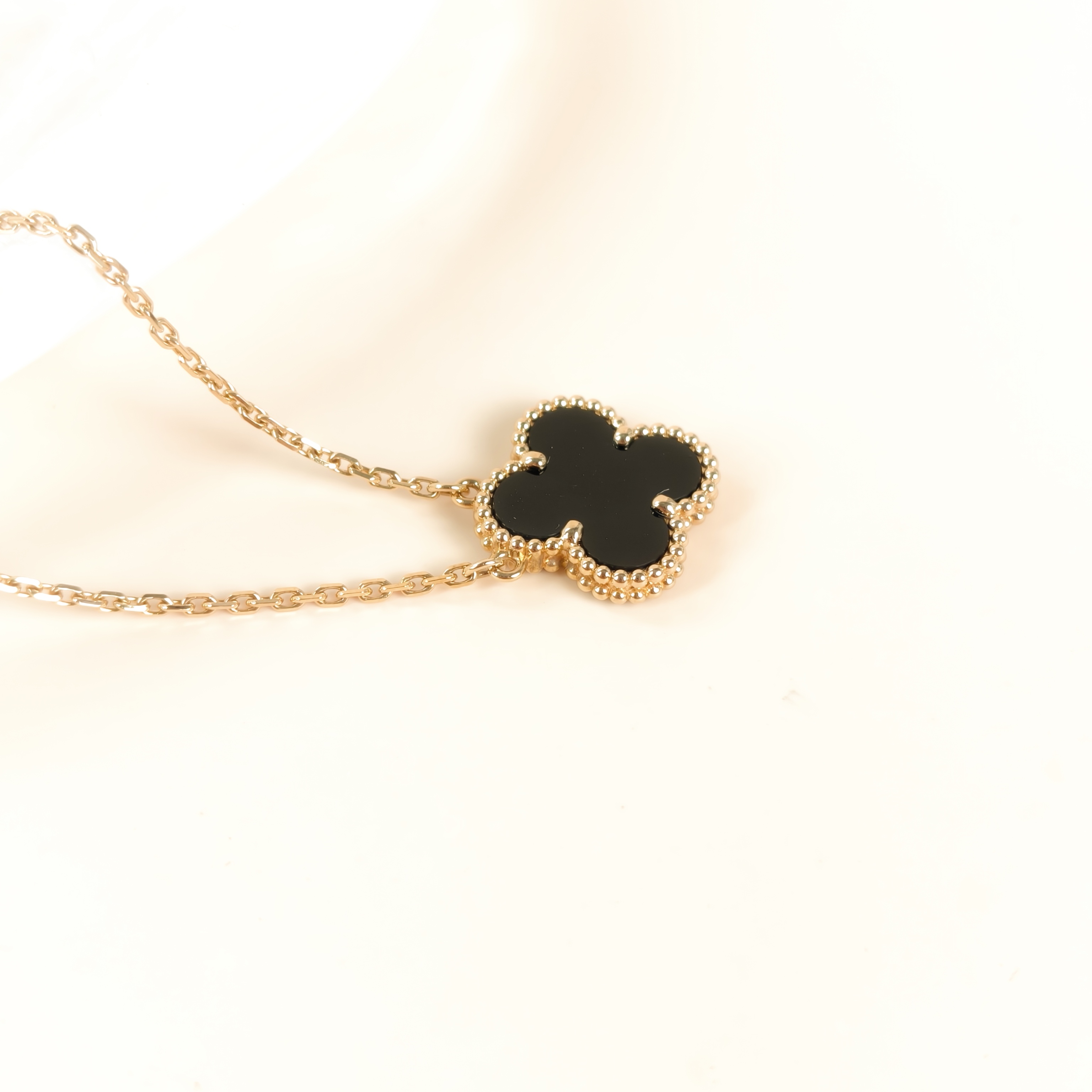 Van Cleef & Arpels Necklace Alhambra Alhambra Collection Necklace 18KY ellow Gold Vintage Small42cm — cover view 7 of 10