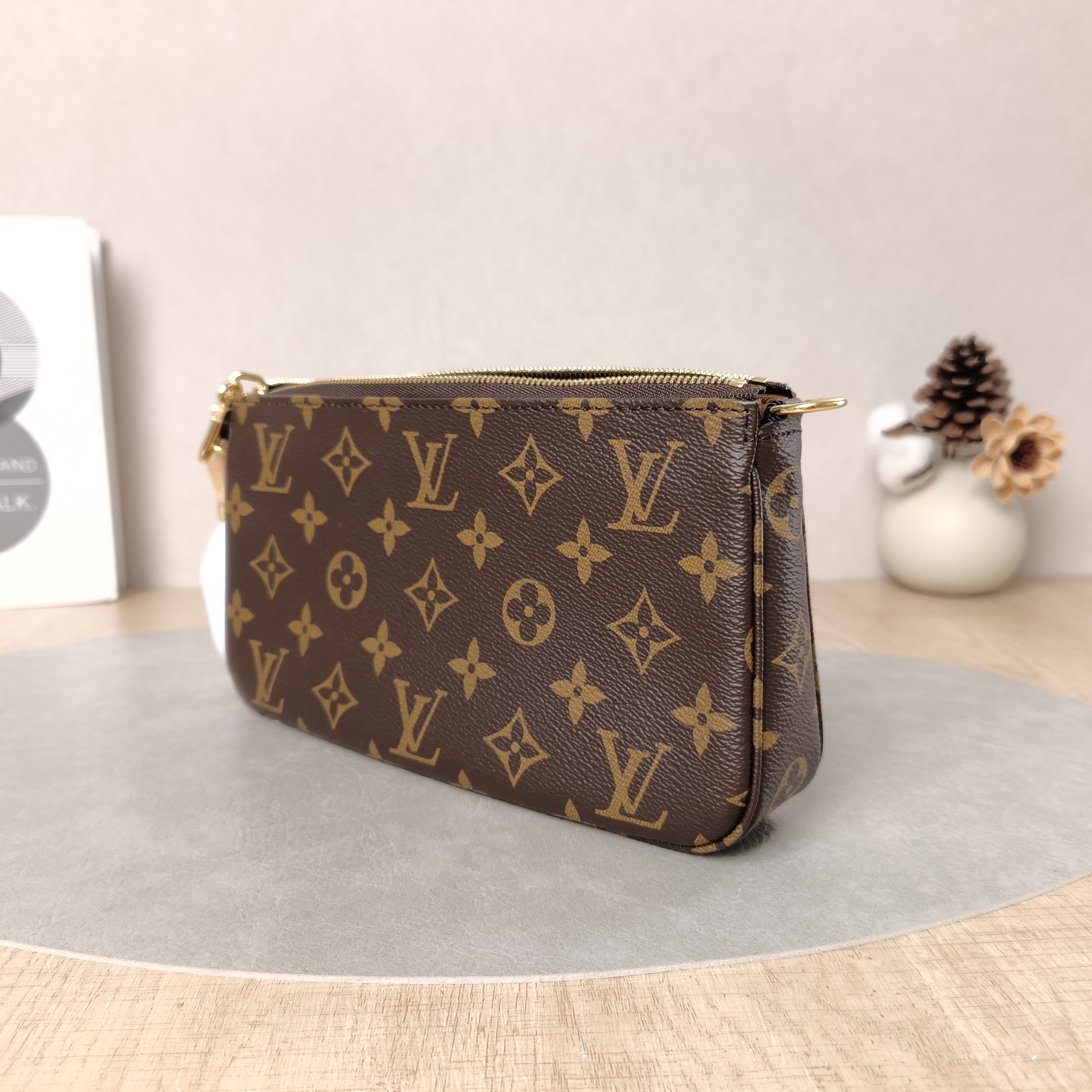 Louis Vuitton Shoulder Bag Pochette Accessoires Two Straps Monogram PVC Large23.5 × 4 × 13.5 cm — cover view 4 of 6