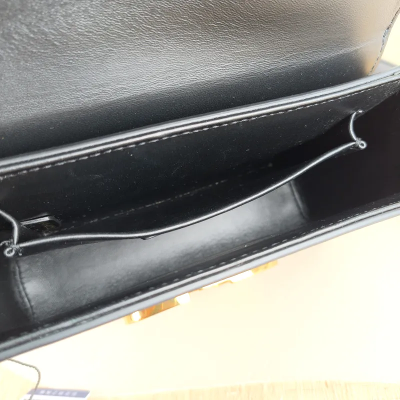 DIOR Crossbody Bag 30Montaigne 30 Box Box Black Calfskin Mini 17.5 × 5 × 11.5 cm — detail view 8 of 10