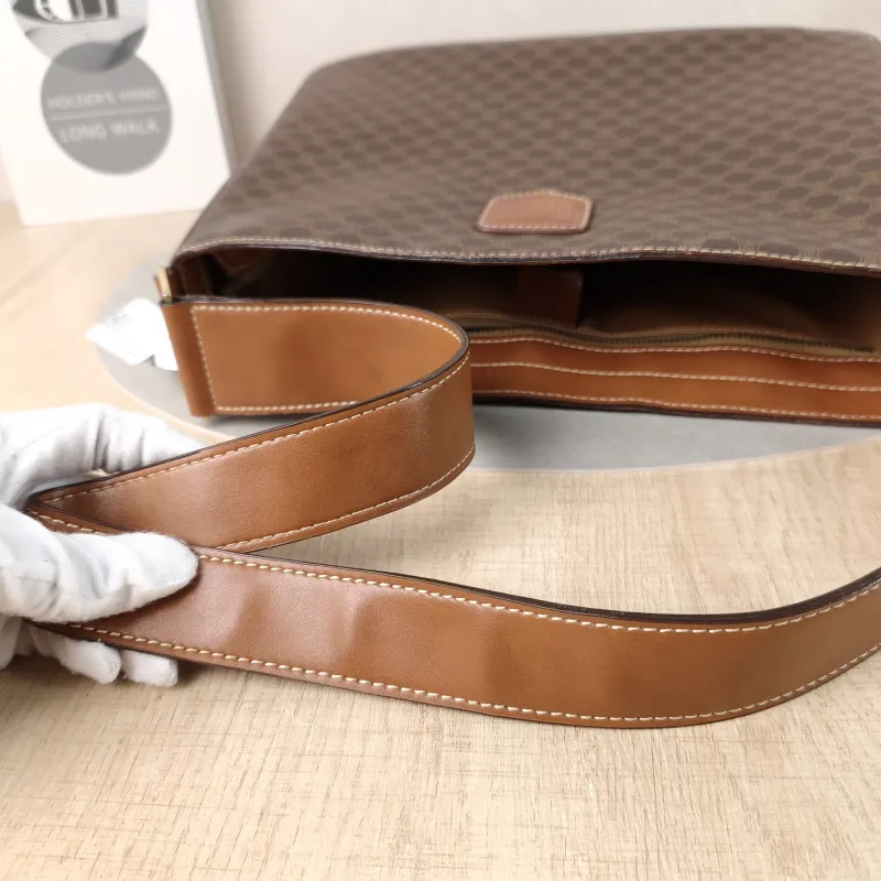 CELINE Shoulder Bag Shoulder Bag Monogram PVC One Size30.5 × 10 × 25 cm — detail view 4 of 12