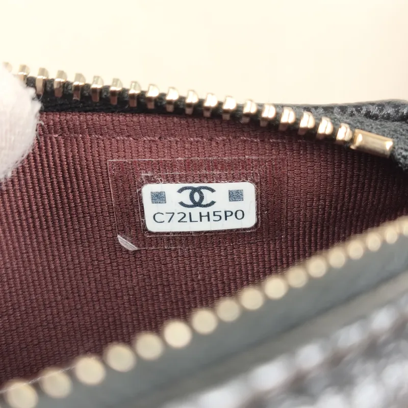 Chanel Crossbody Bag Black Grained Calfskin One Size21 × 5.5 × 12 cm — detail view 10 of 12