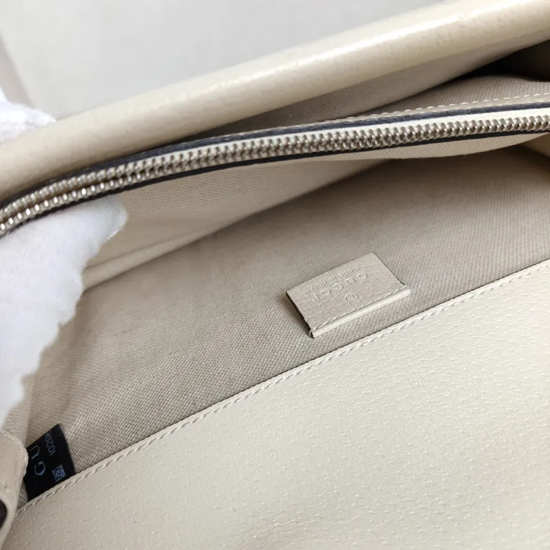 GUCCI Crossbody Bag Dionysus White Calfskin Medium 28 × 9 × 17 cm — detail view 6 of 11