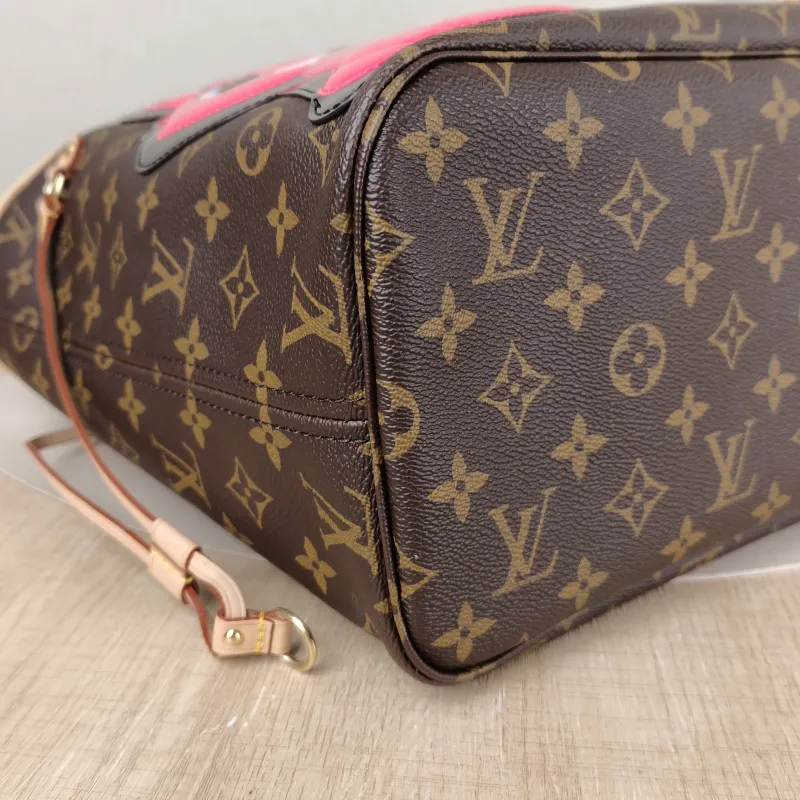 Louis Vuitton Shoulder Bag Neverfull Monogram PVC Medium 31 × 14 × 28 cm — detail view 2 of 12