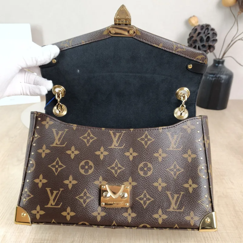 Louis Vuitton Shoulder Bag Trunkie Box Chain Bag Monogram PVC Large 27 × 8 × 16 cm — detail view 8 of 14