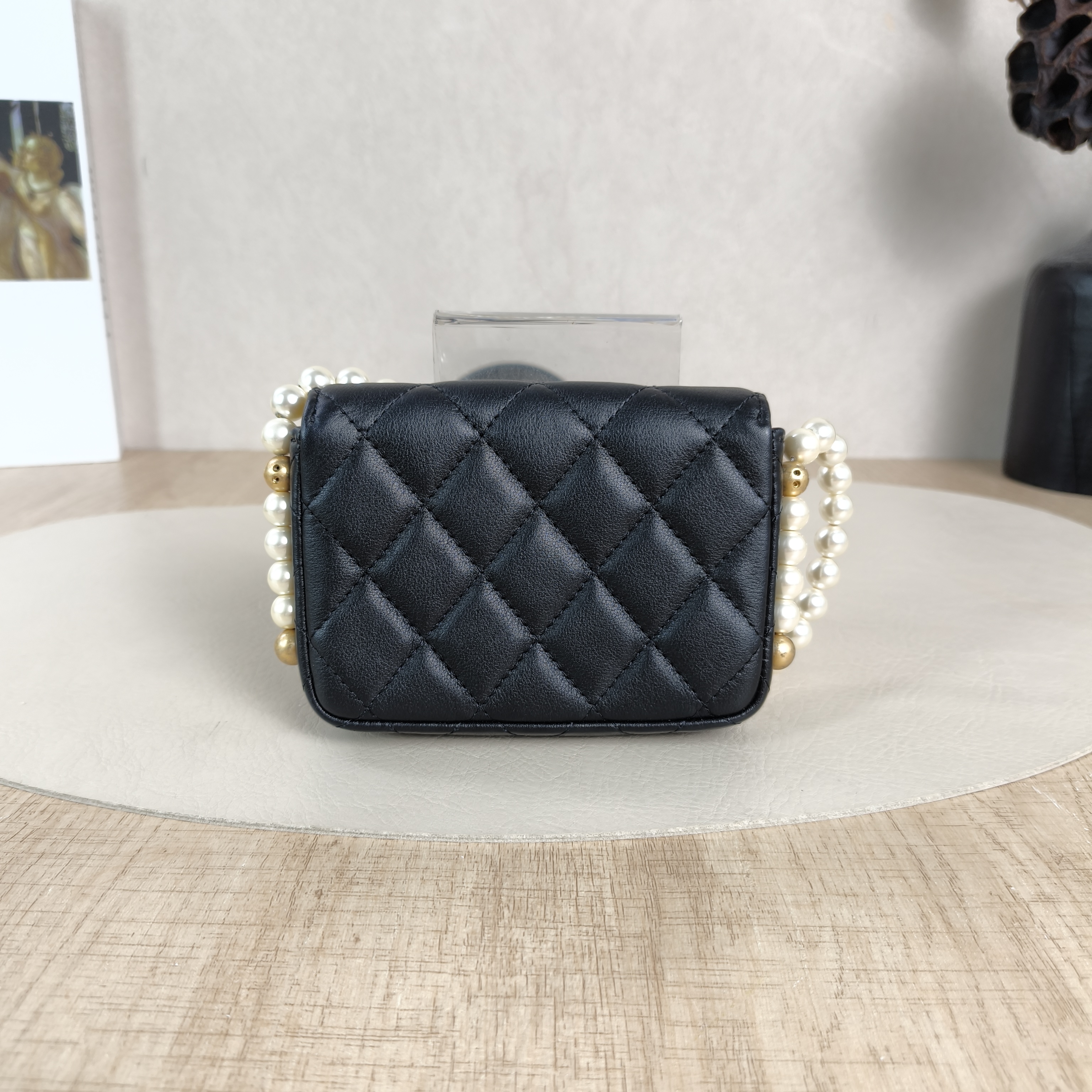 Chanel Crossbody Bag Pearl Crossbody Bag Black Calfskin One Size12 × 4 × 9 cm — cover view 4 of 6