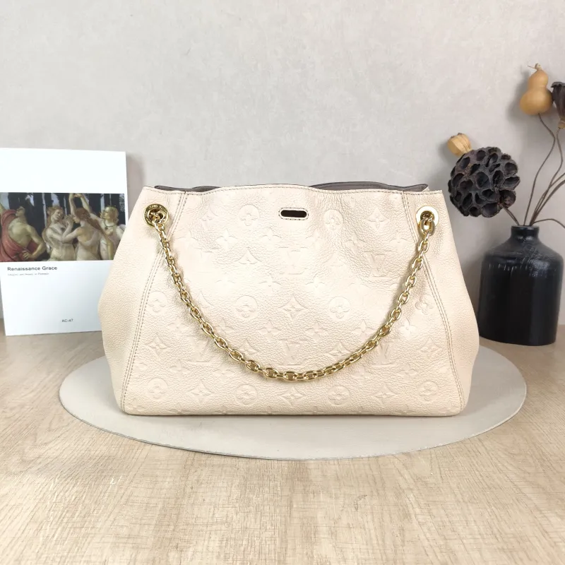 Louis Vuitton Shoulder Bag Anytime Messenger Bag Calfskin Small 34 × 13 × 20 cm