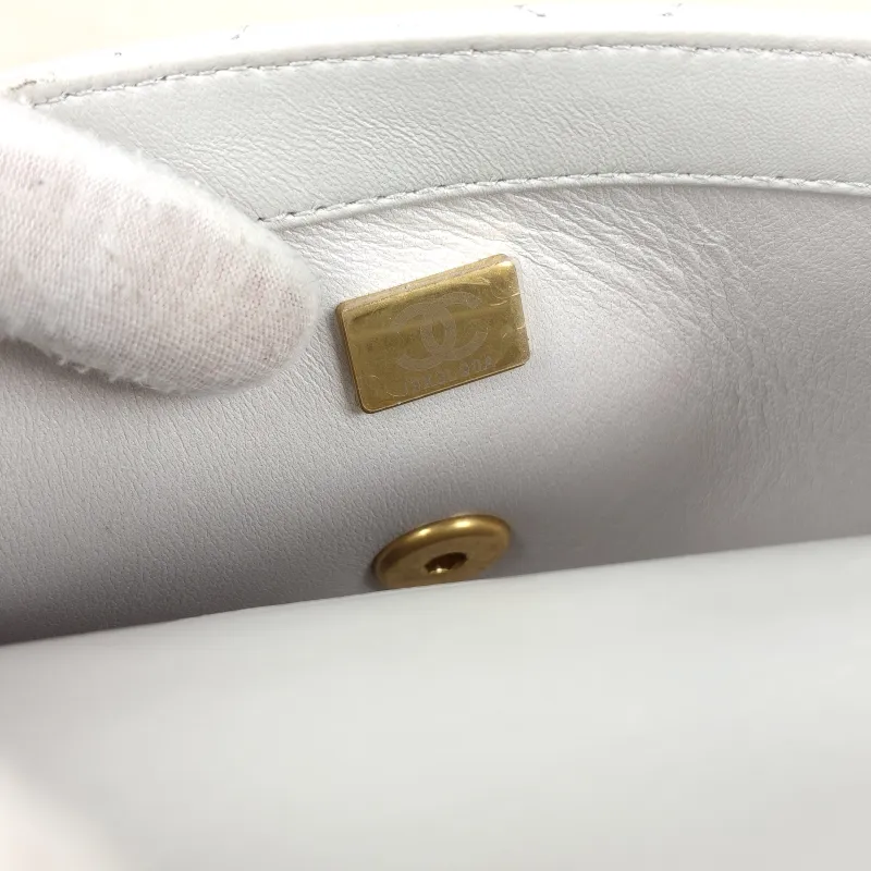 Chanel Crossbody Bag Grey Lambskin One Size19 × 5 × 12.5 cm — detail view 6 of 13