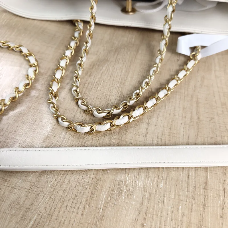 Chanel Shoulder Bag Tote Bag White Gold Calfskin One Size 25 × 7 × 24 cm 31 — detail view 2 of 10