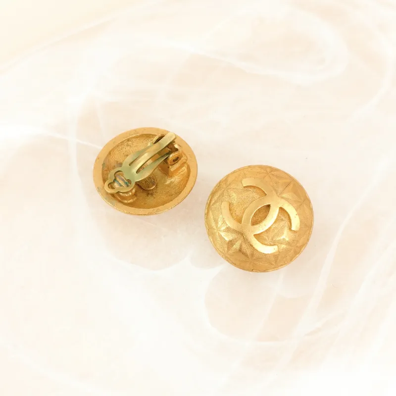 Chanel Jewelry · Earrings Gold One Size — cover view 2 of 6