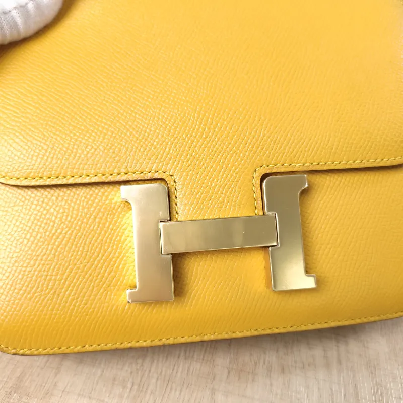 Hermès Crossbody Bag Constance 19 Gold-Tone Hardware Epsom Calfskinmini18 × 4 × 15 cm Conditioned — detail view 14 of 15
