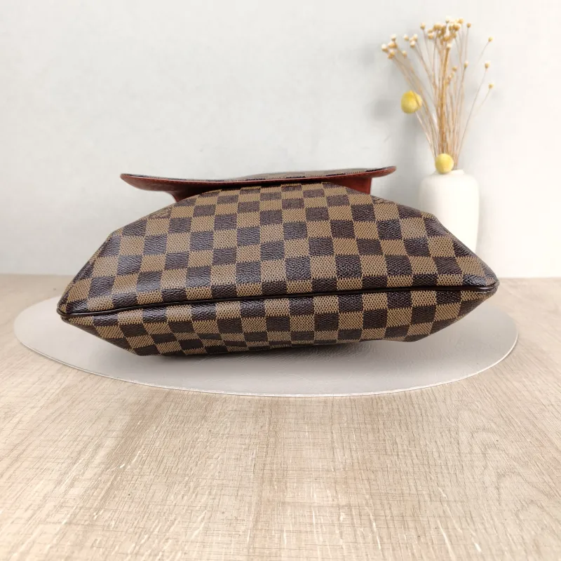Louis Vuitton Shoulder Bag Messenger Bag Damier Ebene PVC 30 × 3 × 33 cm — cover view 4 of 5