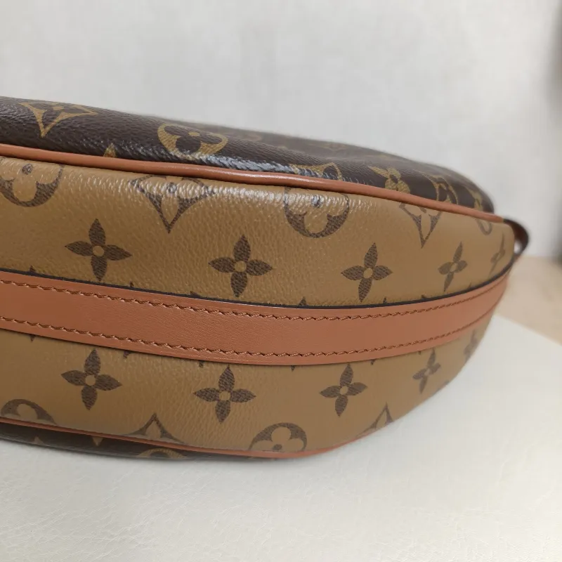 Louis Vuitton Crossbody Bag Loop Hobo Monogram PVC38 × 10 × 26 cm — detail view 13 of 14