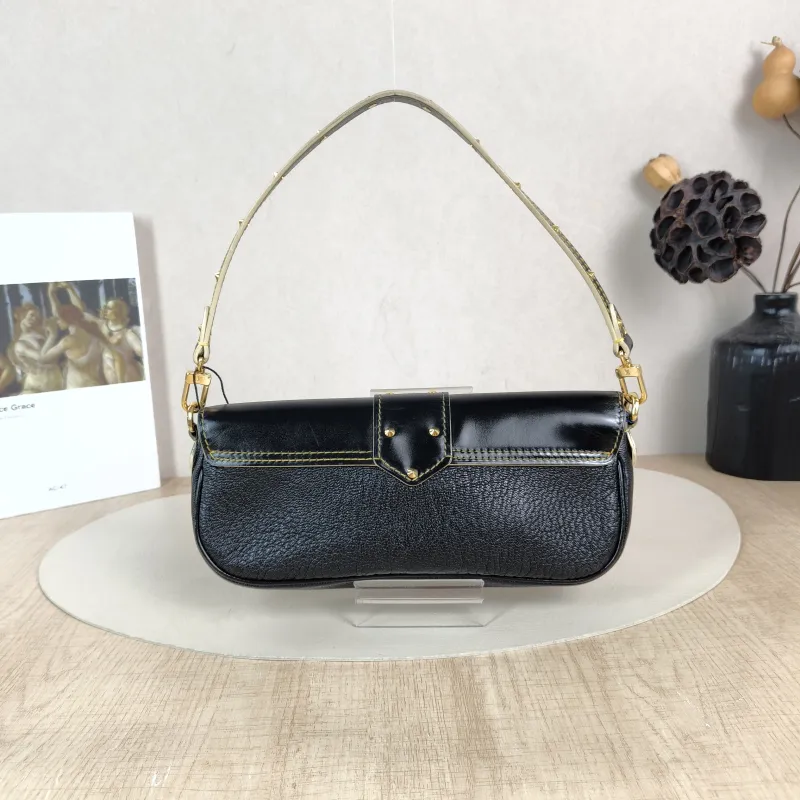 Louis Vuitton Suhali Vintage Black Calfskin One Size 23 × 4 × 12 cm — cover view 3 of 5