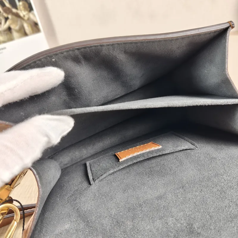Louis Vuitton Crossbody Bag Dauphine Monogram PVC Mini 20 × 9 × 15 cm — detail view 5 of 13