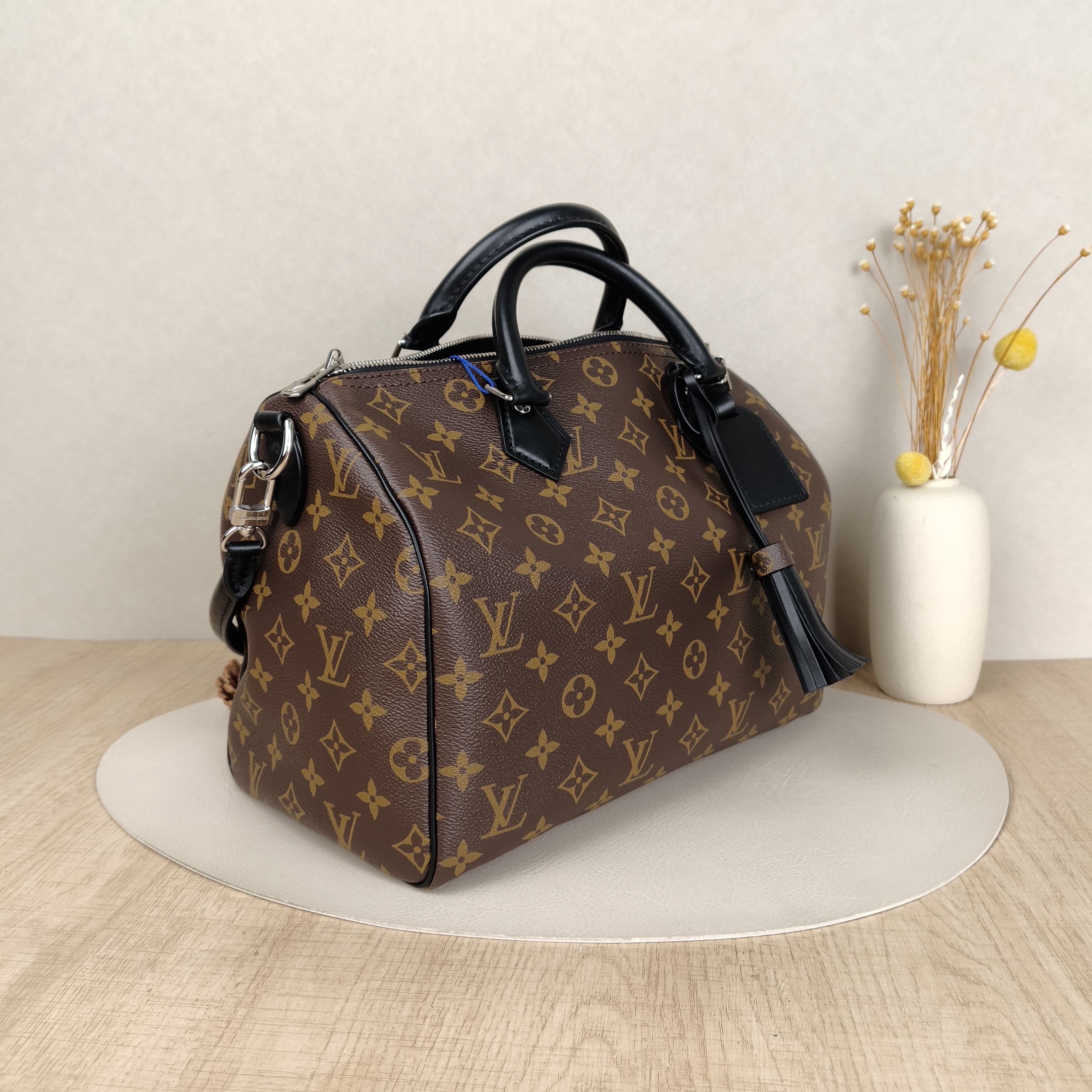 Louis Vuitton Shoulder Bag Speedy Soft 30 — cover view 9 of 9