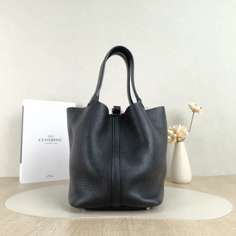 Hermès Top Handle Bag Picotin Lock 22 22 Black TC Calfskin Medium 22 × 18 × 21 cm C