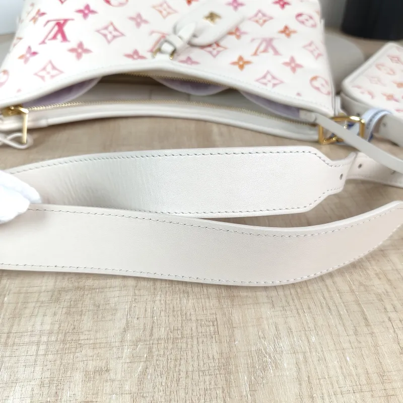 Louis Vuitton Crossbody Bag Carryall Calfskin Small 29.5 × 12 × 24 cm — detail view 3 of 12