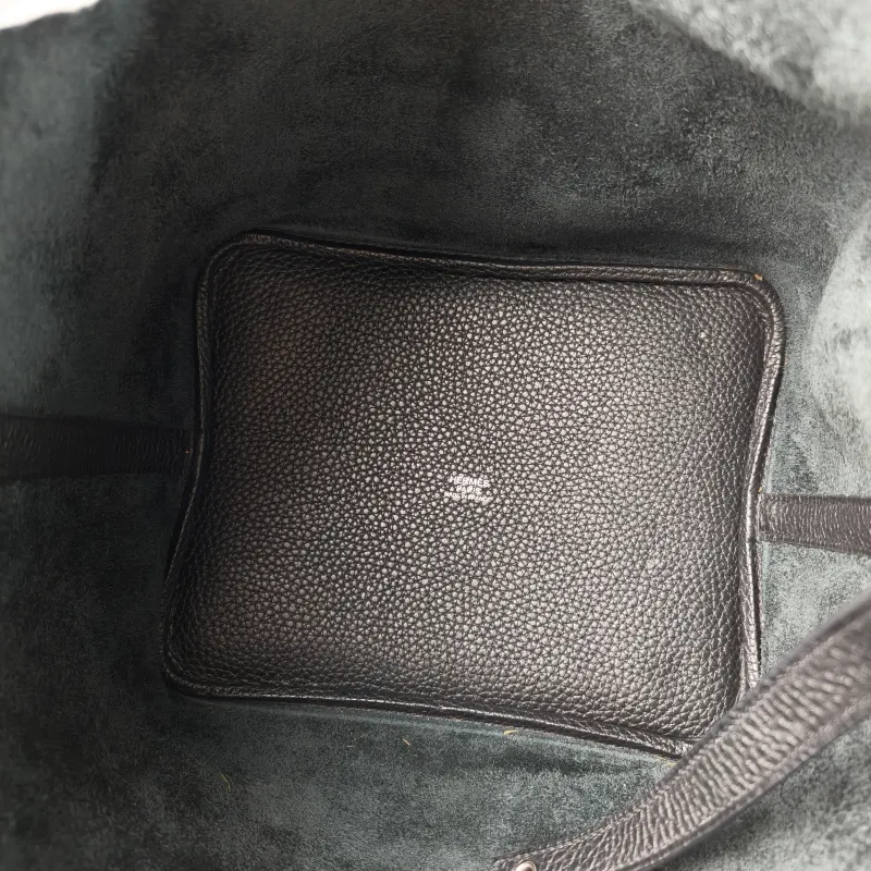 Hermès Top Handle Bag Picotin Lock 22 22 Black Taurillon Clemence TC Calfskin Medium 22 × 18 × 21 cm C — detail view 6 of 12