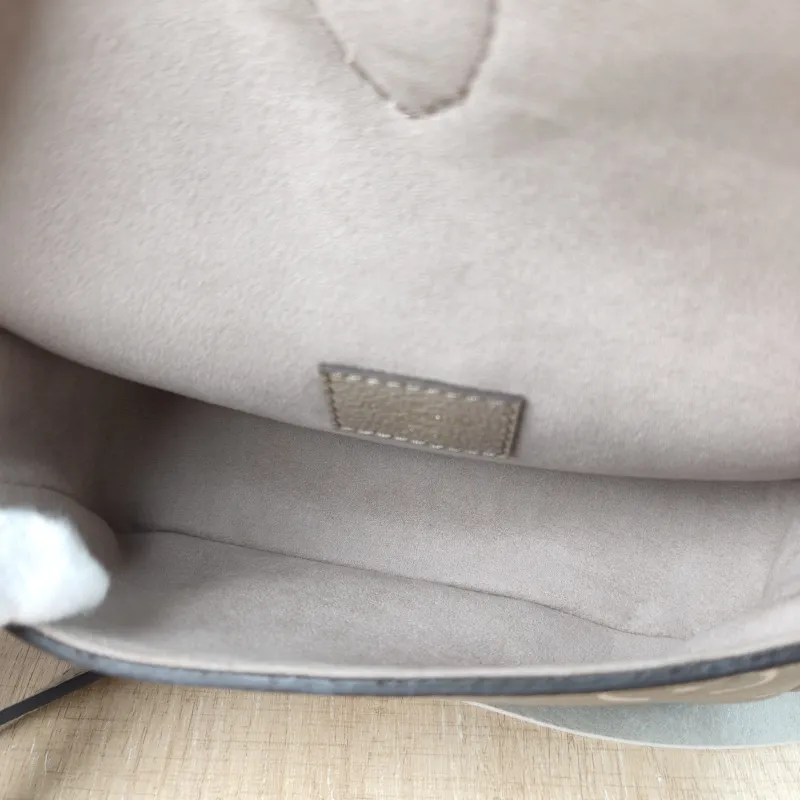 Louis Vuitton Crossbody Bag Diane Baguette Bag Empreinte Embossed Calfskin nano 19 × 6 × 10.5 cm — detail view 14 of 14