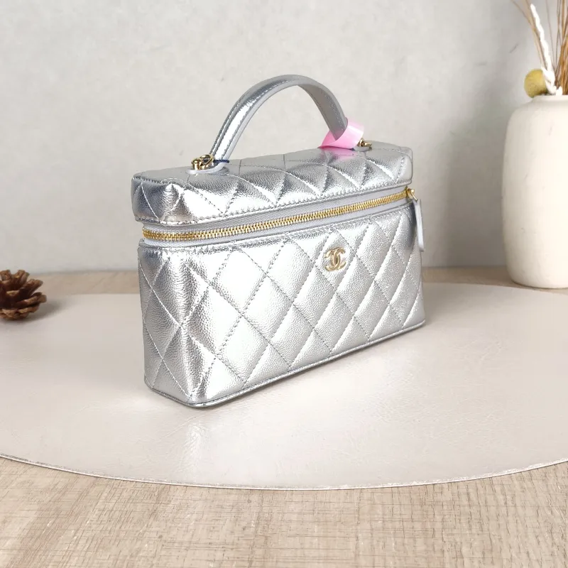 Chanel Crossbody Baglp Box Bag Top Handle Crossbody Bag Silver Grained Calfskin One Size19.5 × 5 × 17 cm — cover view 2 of 5
