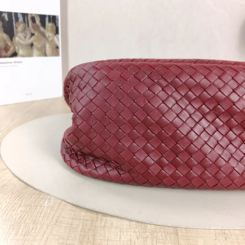 Bottega Veneta Top Handle Bag Woven Top Handle Bag Red Lambskin 30 × 16 × 17 cm — detail view 7 of 9