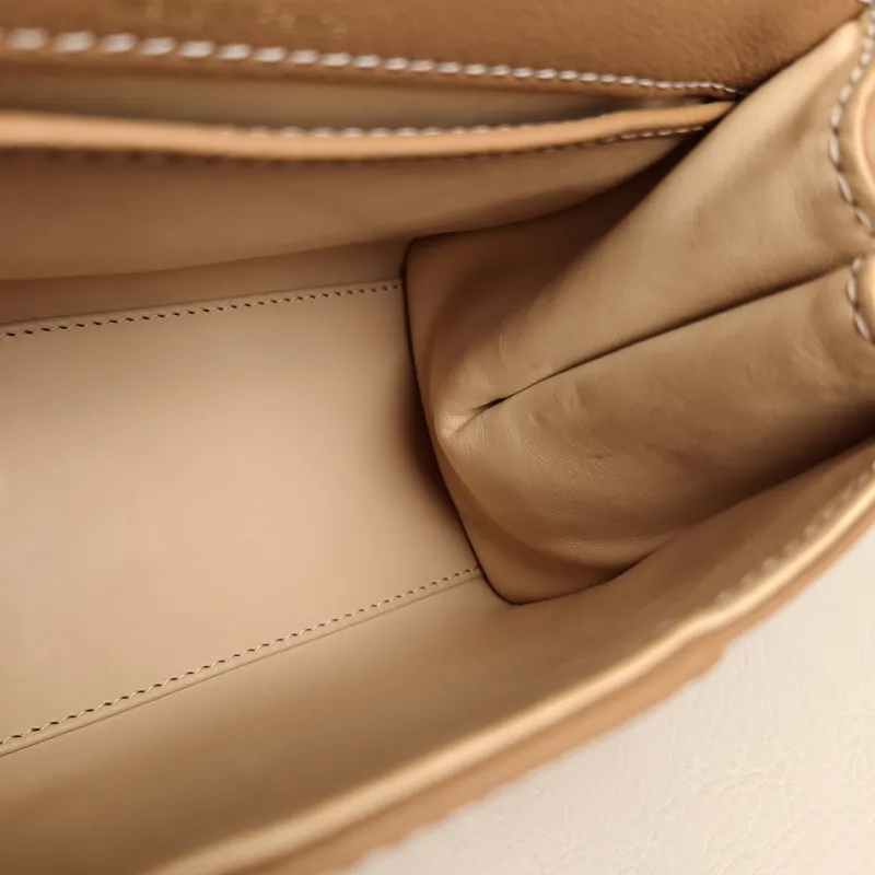 DELVAUX Crossbody Bag Brillant Caramel Calfskin Mini 20 × 11 × 16 cm — detail view 10 of 11