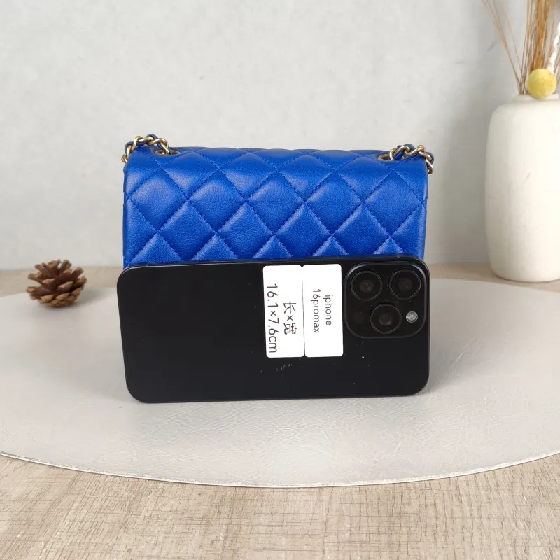 Chanel Crossbody Bag Blue Lambskin One Size17 × 8 × 13.5 cm — cover view 4 of 6