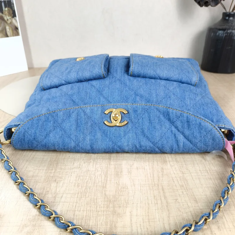 Chanel Shoulder Bag Supple Twins Hobo Blue Large 30 × 5 × 21.5 cm — detail view 11 of 12
