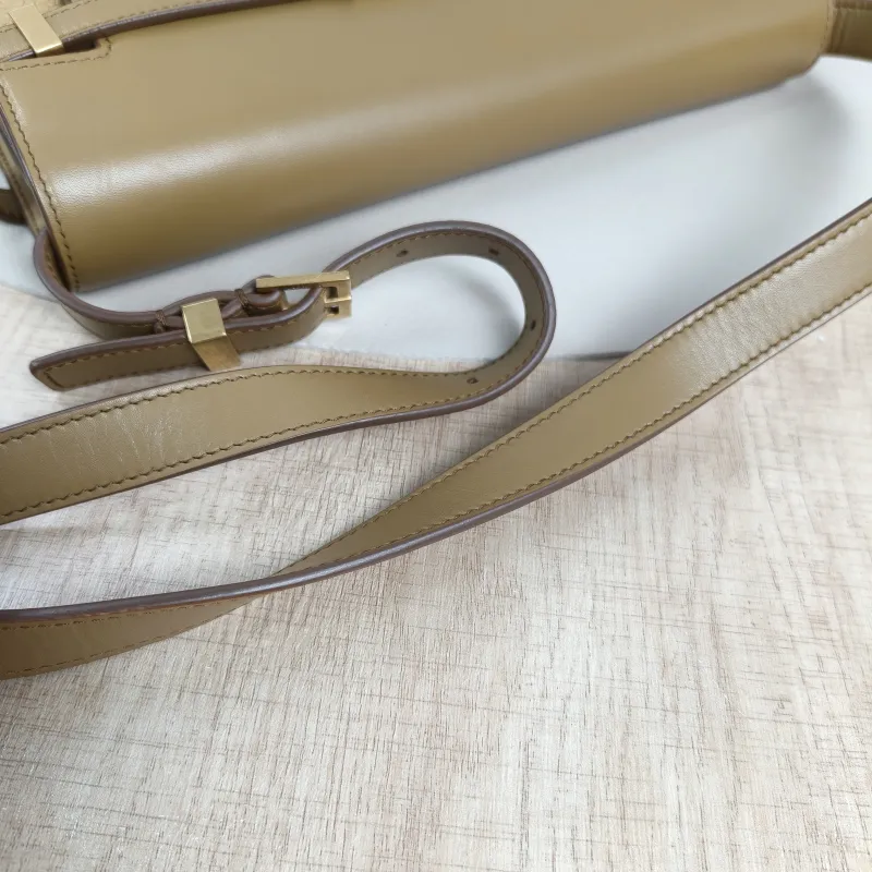 SAINT LAURENT Shoulder Bag MANHATTAN Brown Calfskin Medium29 × 7.5 × 20 cm — detail view 14 of 15
