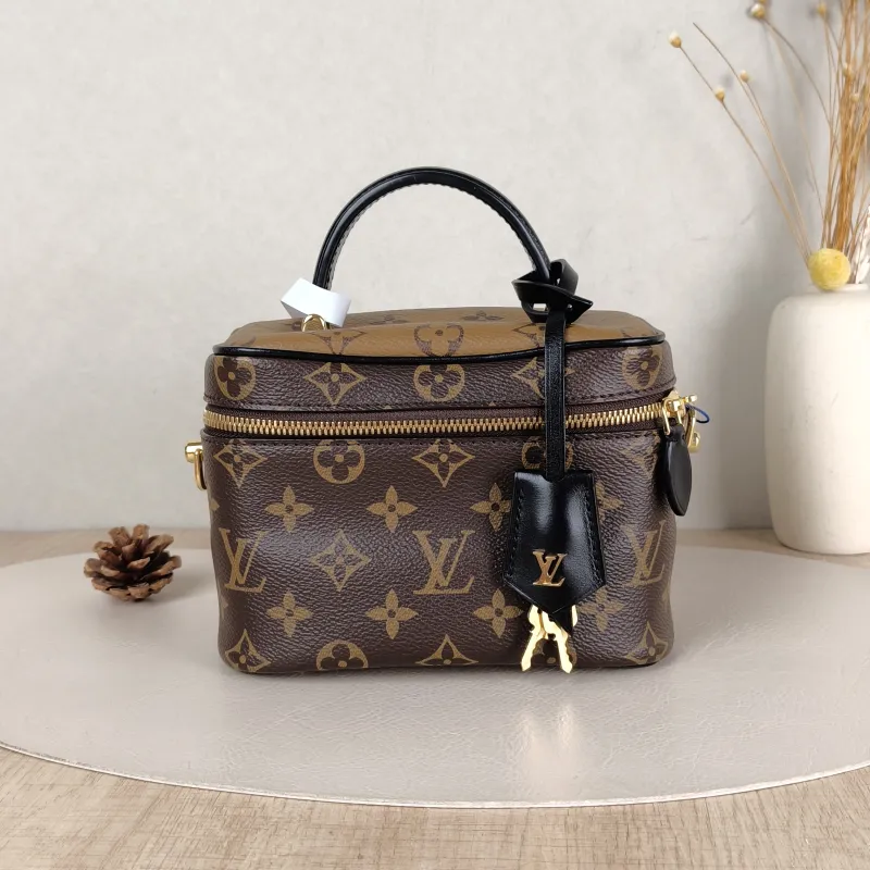 Louis Vuitton Shoulder Bag VANITY Cosmetic Bag Monogram PVC Small19 × 11 × 13 cm