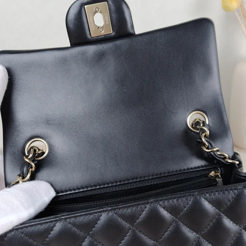 Chanel Crossbody Bag Classic Flap Large Mini CF Mini Black SL ambskin mini 20 × 6 × 12 cm — detail view 6 of 12